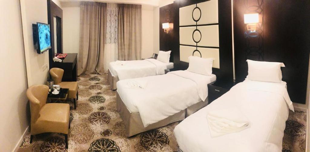 Al Bayraq Hotel Mecca Bagian luar foto
